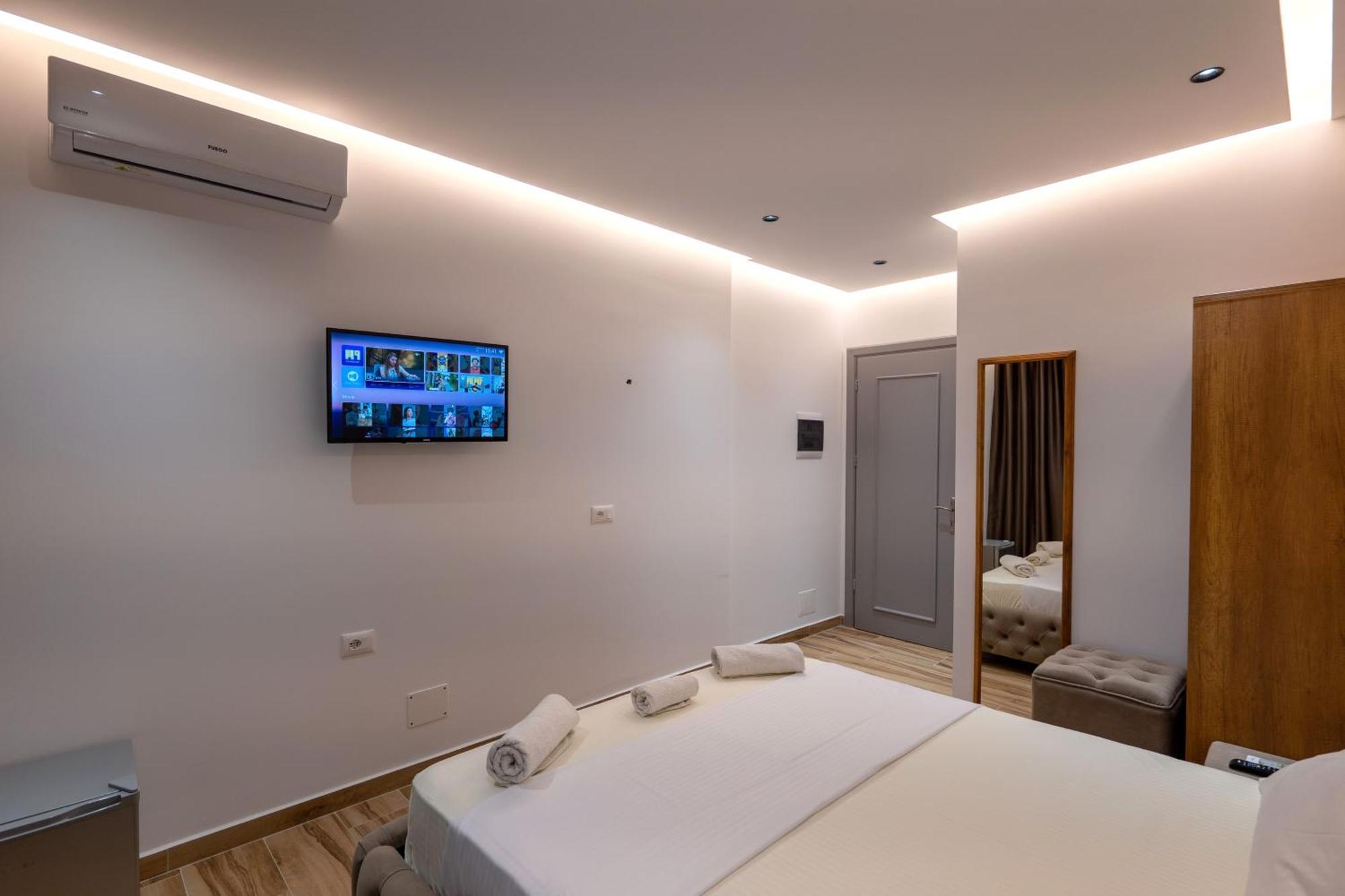Rest Hour Hotel Εξαμίλιο Εξωτερικό φωτογραφία