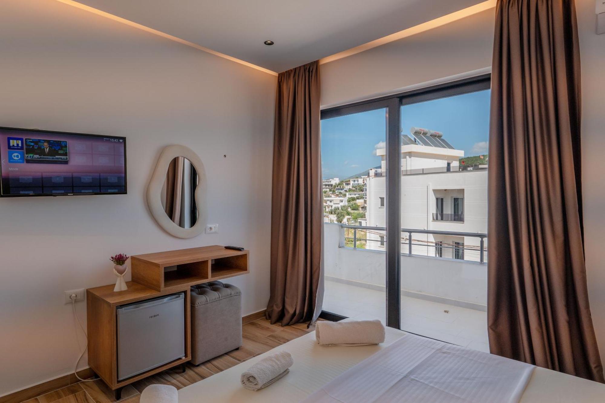 Rest Hour Hotel Εξαμίλιο Εξωτερικό φωτογραφία