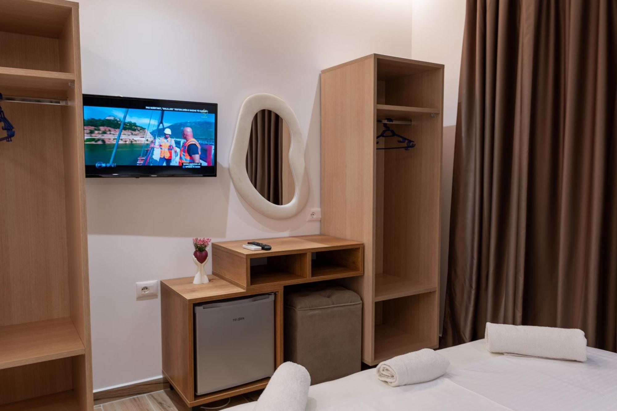 Rest Hour Hotel Εξαμίλιο Εξωτερικό φωτογραφία