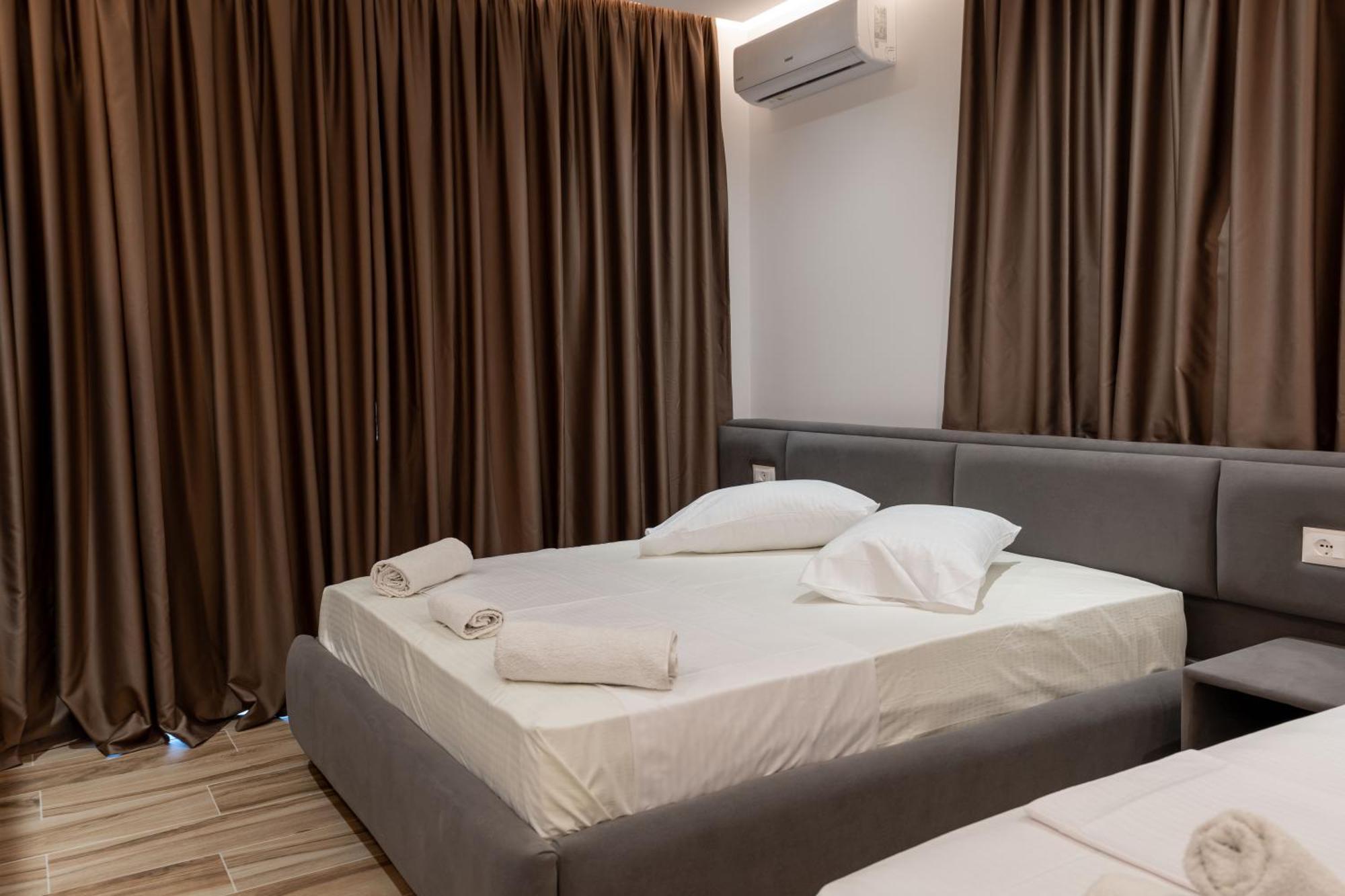 Rest Hour Hotel Εξαμίλιο Εξωτερικό φωτογραφία