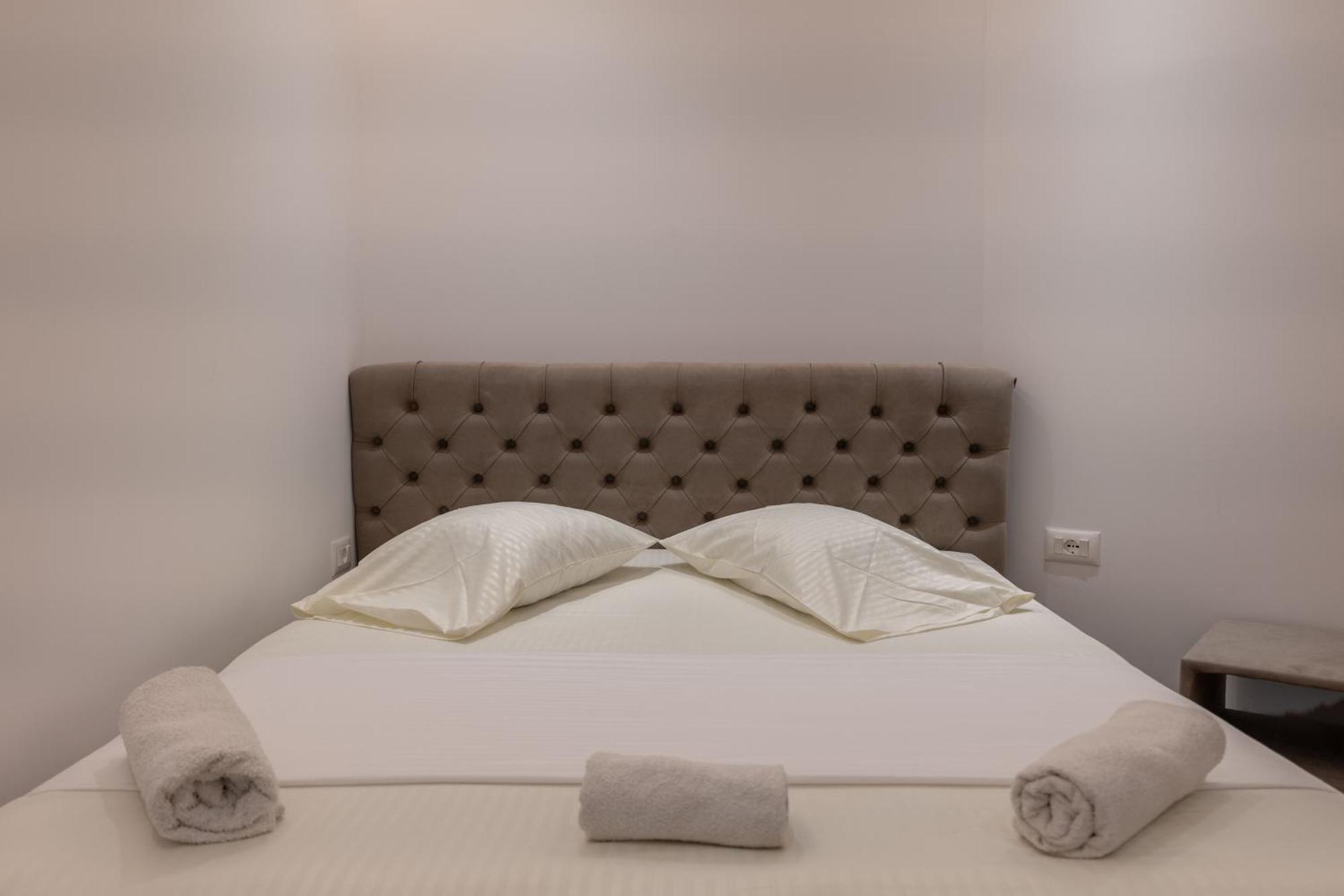 Rest Hour Hotel Εξαμίλιο Εξωτερικό φωτογραφία