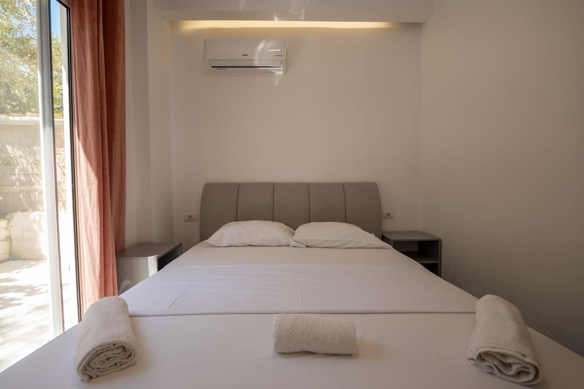 Rest Hour Hotel Εξαμίλιο Εξωτερικό φωτογραφία