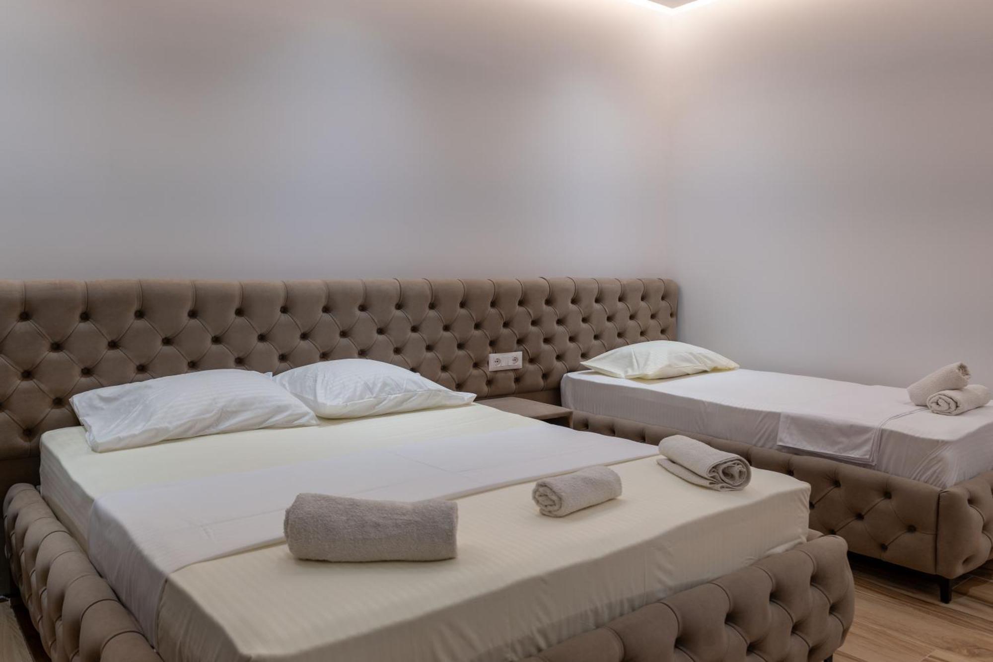 Rest Hour Hotel Εξαμίλιο Εξωτερικό φωτογραφία