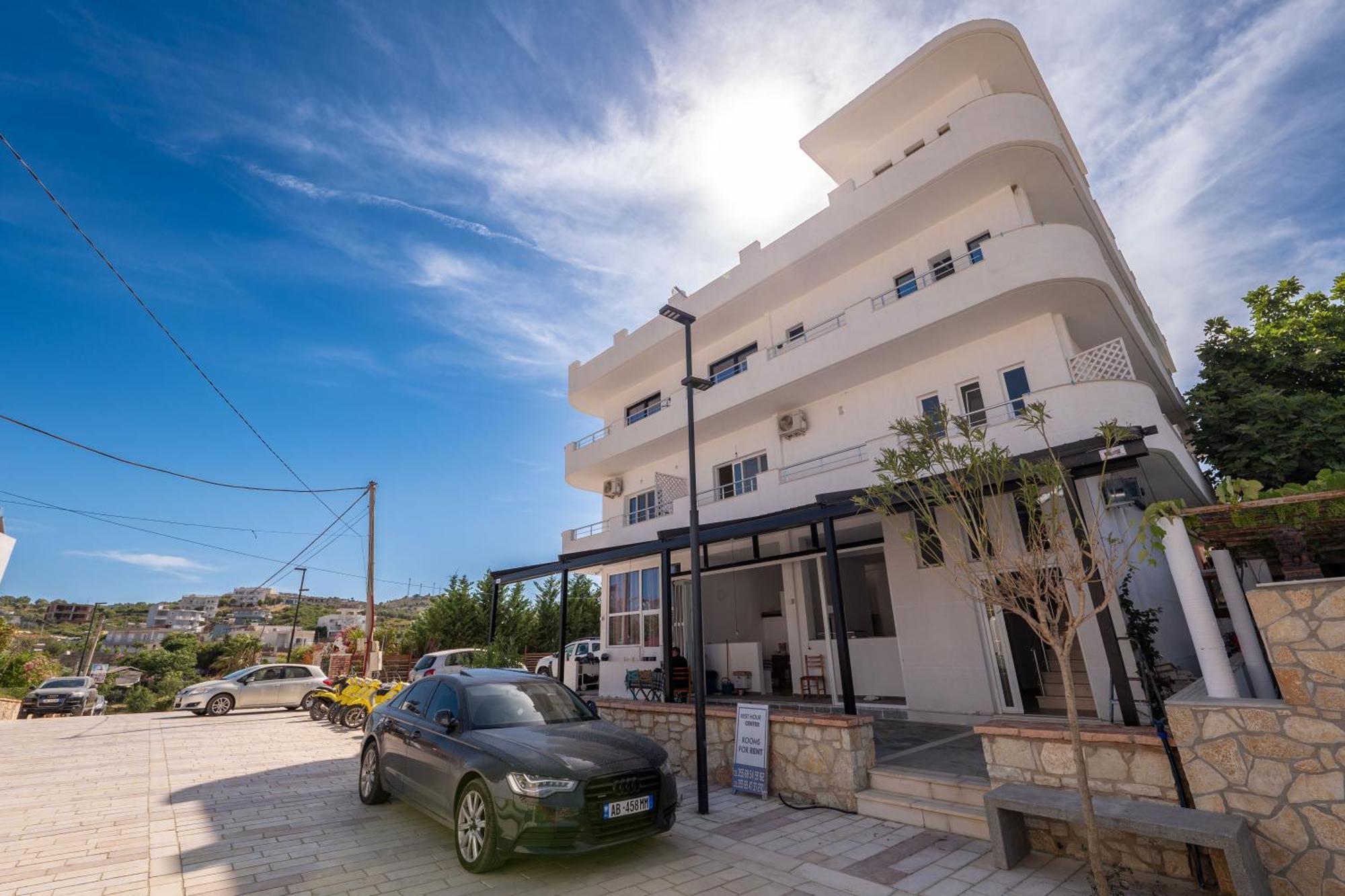 Rest Hour Hotel Εξαμίλιο Εξωτερικό φωτογραφία