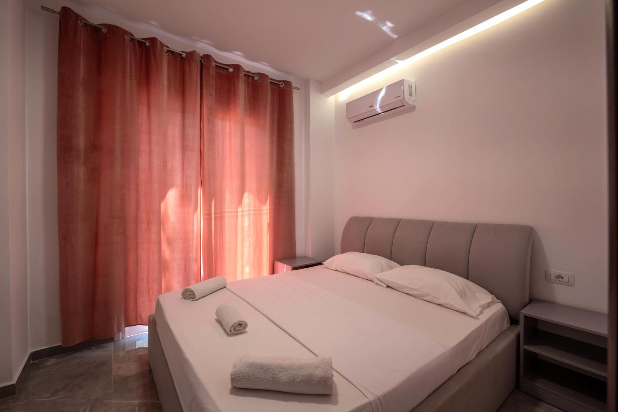 Rest Hour Hotel Εξαμίλιο Εξωτερικό φωτογραφία