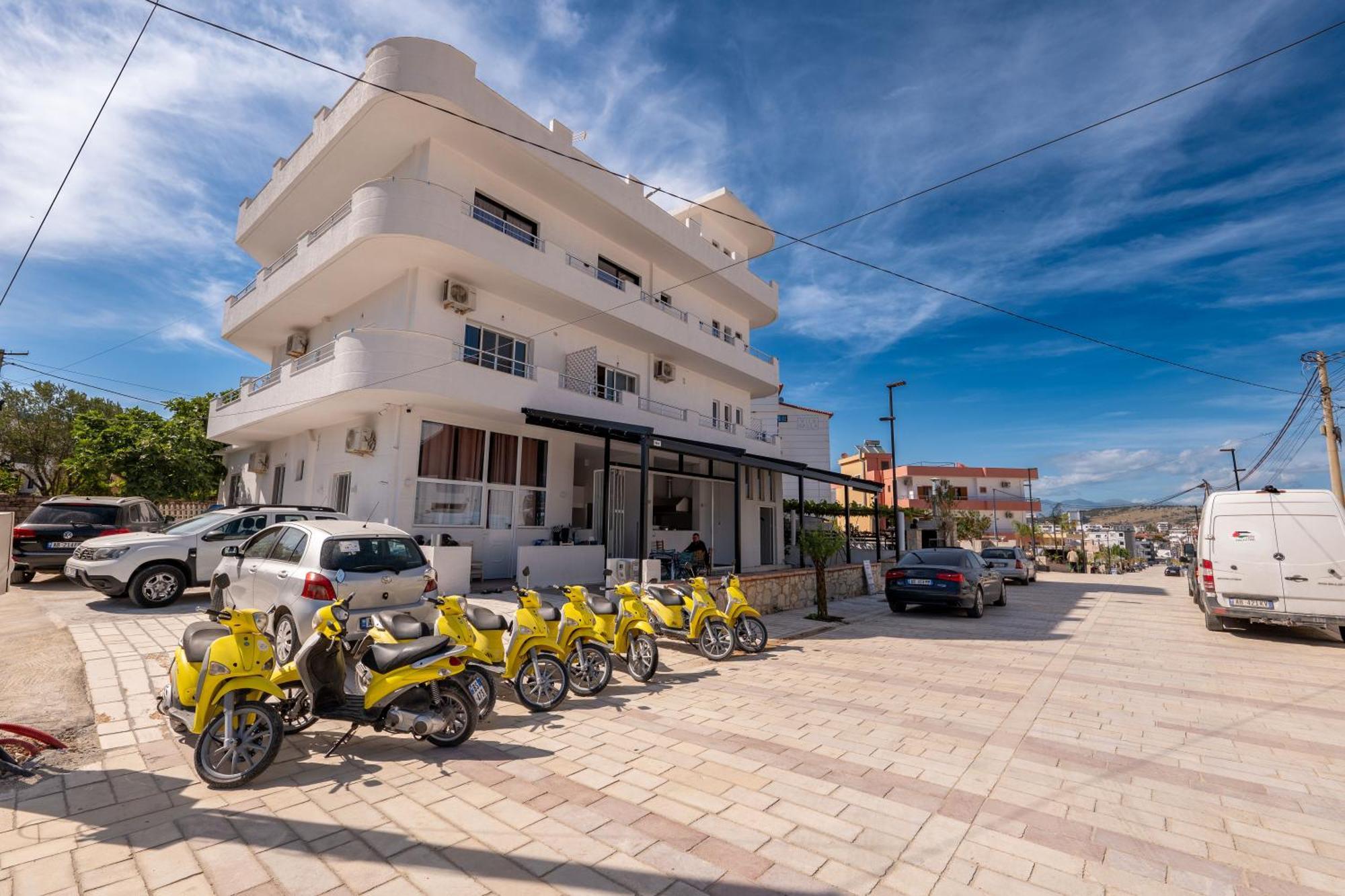 Rest Hour Hotel Εξαμίλιο Εξωτερικό φωτογραφία