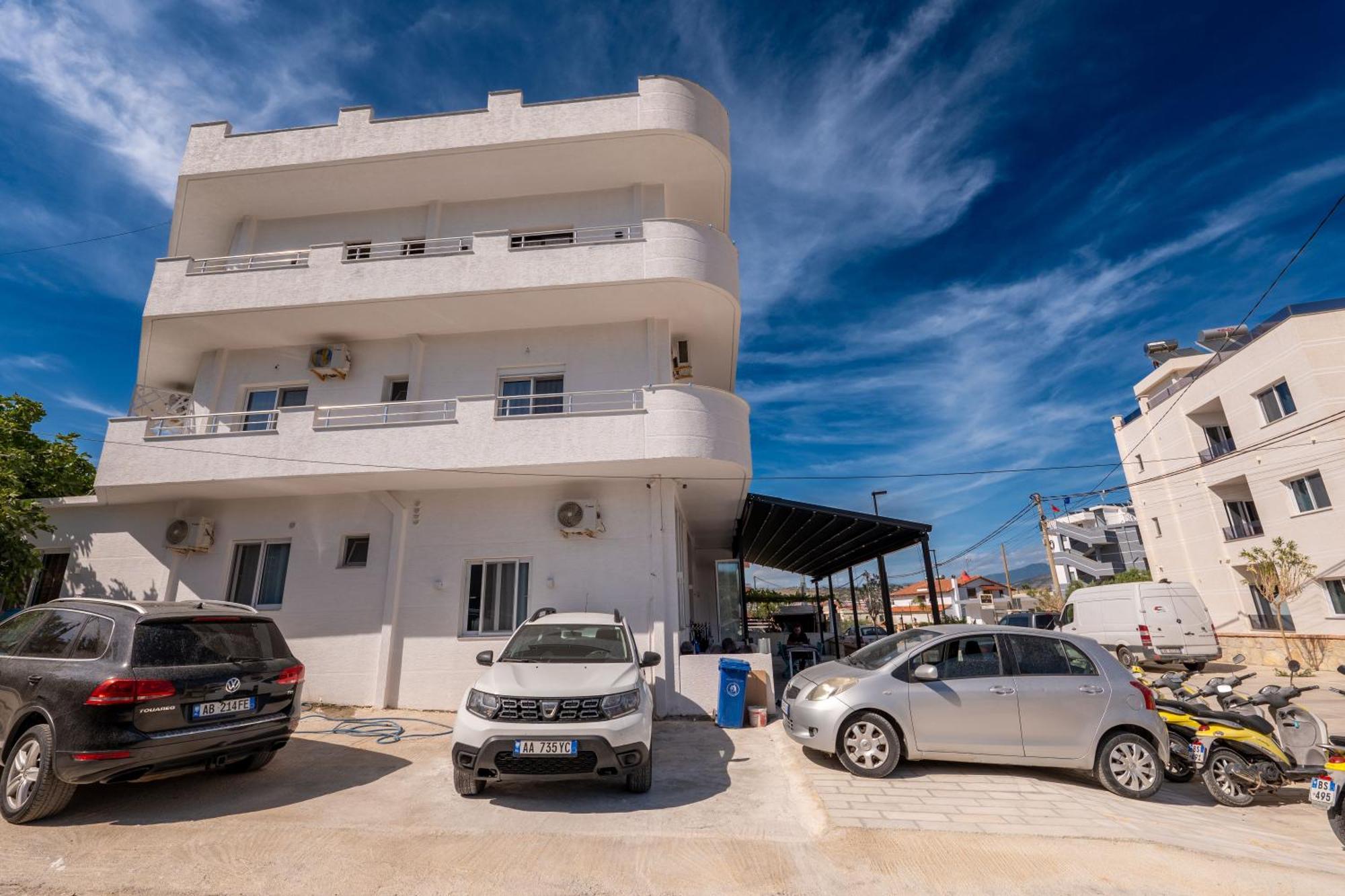 Rest Hour Hotel Εξαμίλιο Εξωτερικό φωτογραφία